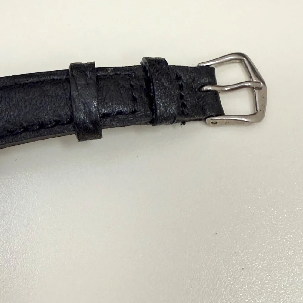 ✨ Vintage Fendi 210L Stainless Steel Watch – Excellent Condition! ✨ - Picture 6 of 11